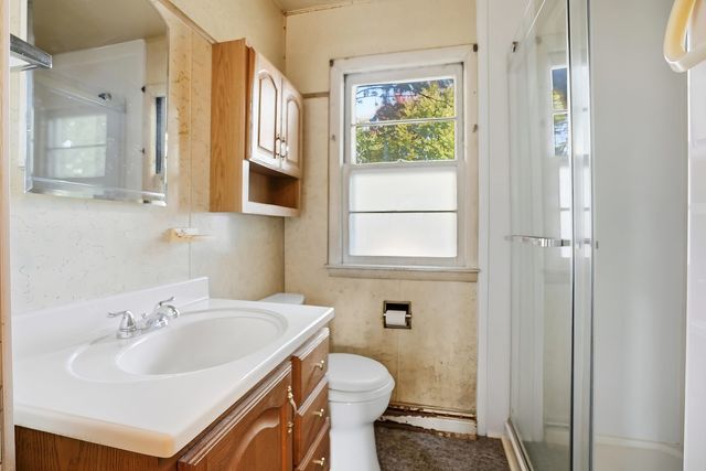2530 Cody Street, Bettendorf, IA 52722