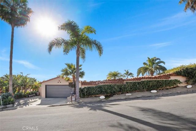 30851 Marilyn Drive, Laguna Beach, CA 92651