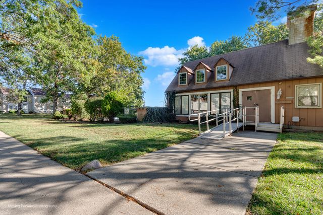 1201 S Williamsburg Road, Country Club Hills, IL 60478