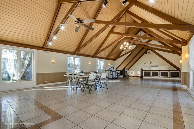 1201 S Williamsburg Road, Country Club Hills, IL 60478
