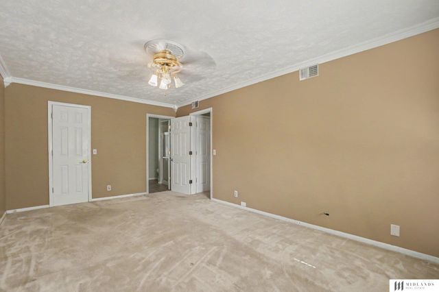 1324 Holling Drive, Omaha, NE 68144