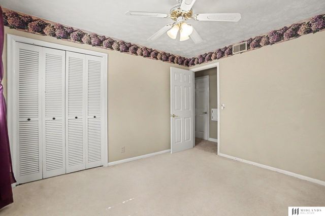 1324 Holling Drive, Omaha, NE 68144