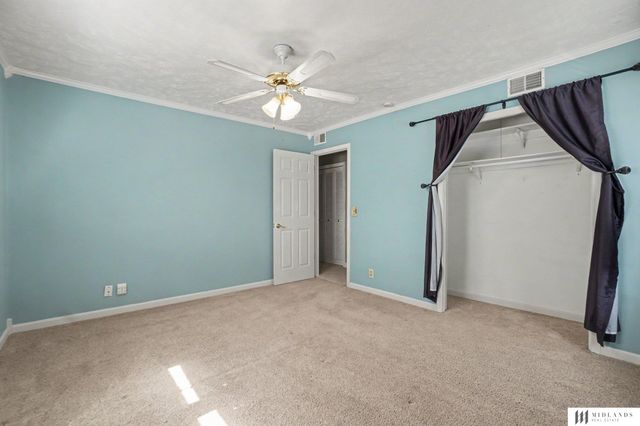 1324 Holling Drive, Omaha, NE 68144