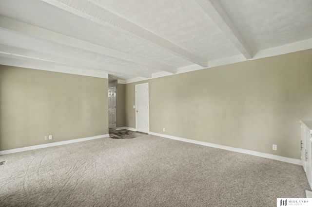 1324 Holling Drive, Omaha, NE 68144