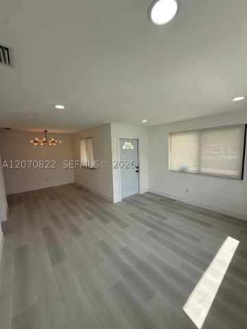 2944 NW 61st St, Miami, FL 33142