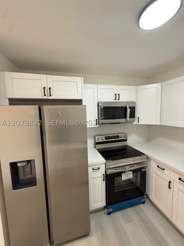 2944 NW 61st St, Miami, FL 33142