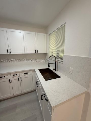 2944 NW 61st St, Miami, FL 33142