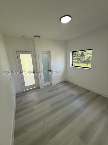 2944 NW 61st St, Miami, FL 33142