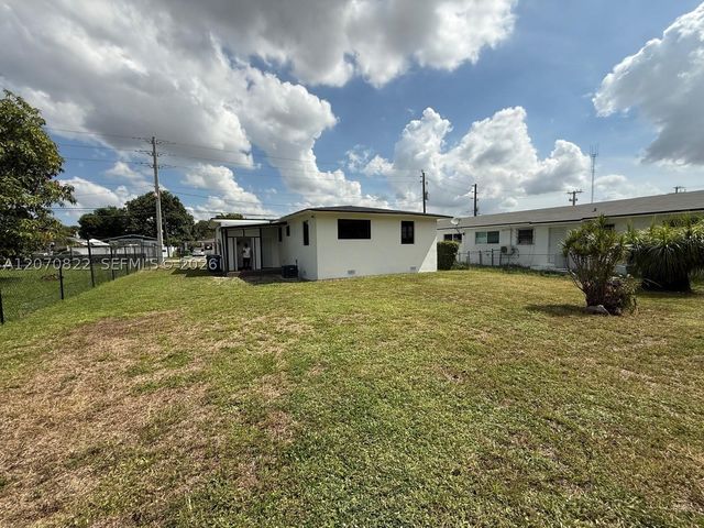 2944 NW 61st St, Miami, FL 33142