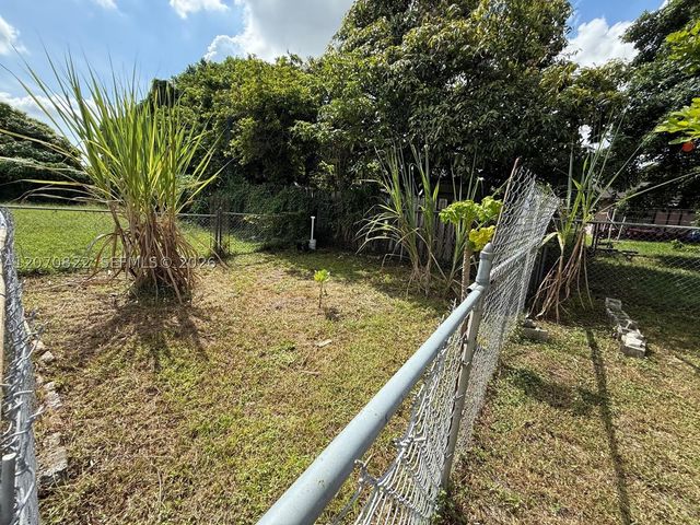 2944 NW 61st St, Miami, FL 33142