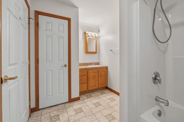 6679 Route 5 S, Newbury, VT 05051