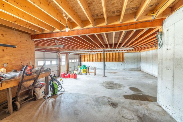 6679 Route 5 S, Newbury, VT 05051