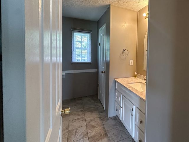 1597 Sexton Gin Road, Starr, SC 29684