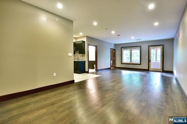 8-10 Whitehall Road 3, Montville Township, NJ 07082