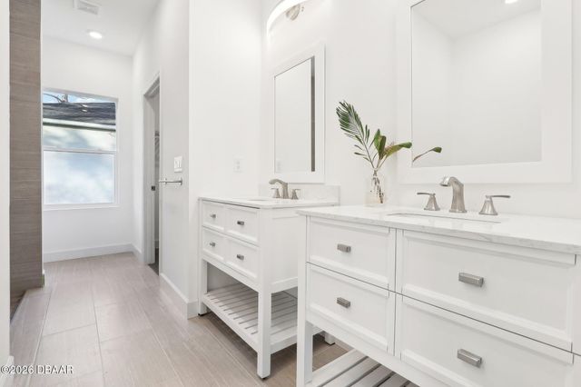 2092 East Parkway, Deland, FL 32724