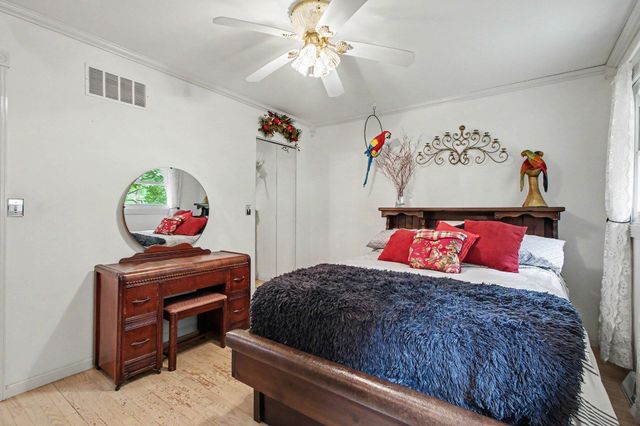 5606 W 300 N, La Porte, IN 46350