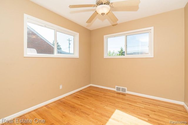 8272 Racine Road, Warren, MI 48093