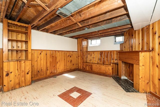 8272 Racine Road, Warren, MI 48093