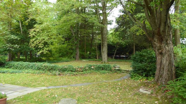 50 Long Hill Drive, Stamford, CT 06902