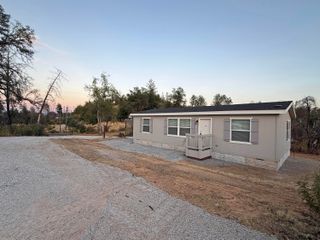 13652 Old Oregon Trail, Redding, CA 96003