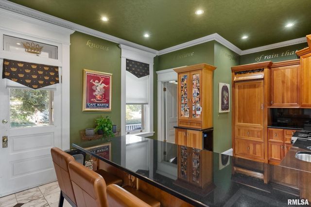 1446 CLAY Street, Davenport, IA 52804