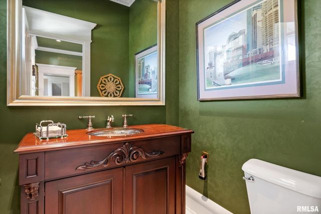 1446 CLAY Street, Davenport, IA 52804