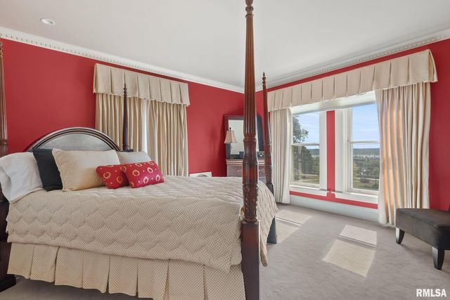 1446 CLAY Street, Davenport, IA 52804