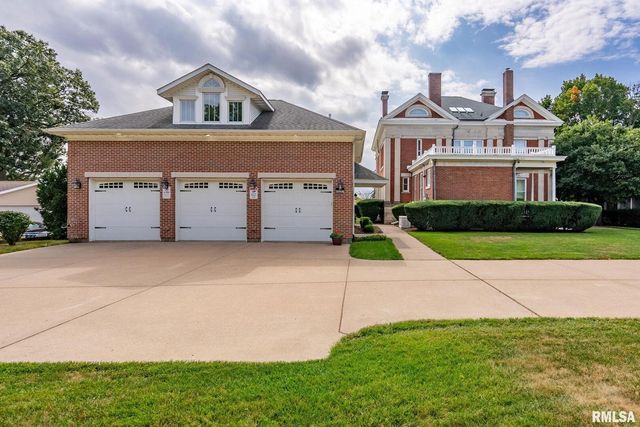 1446 CLAY Street, Davenport, IA 52804