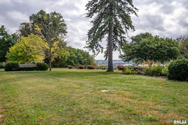 1446 CLAY Street, Davenport, IA 52804