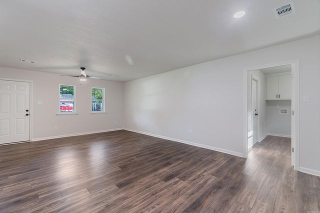 11 Kirkland Street, Ward, AR 72176