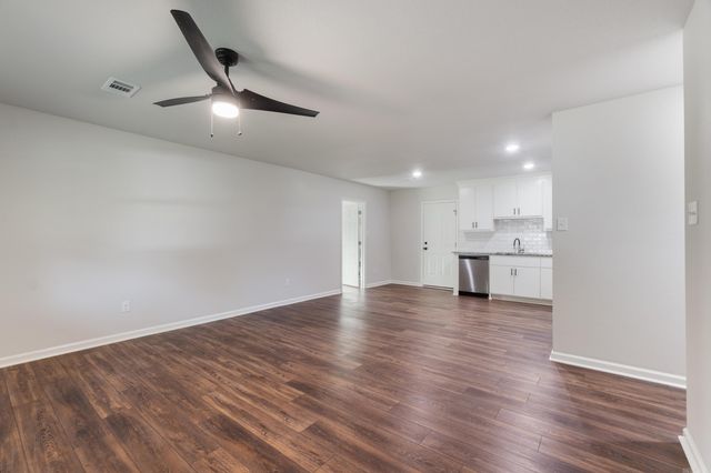 11 Kirkland Street, Ward, AR 72176