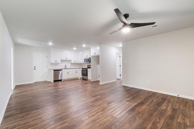 11 Kirkland Street, Ward, AR 72176