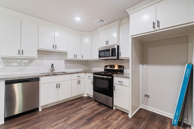 11 Kirkland Street, Ward, AR 72176