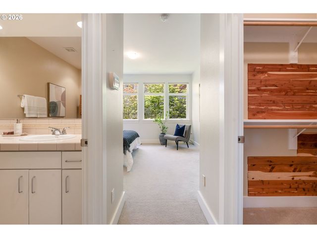 3043 Nw MONTARA Loop, Portland, OR 97229