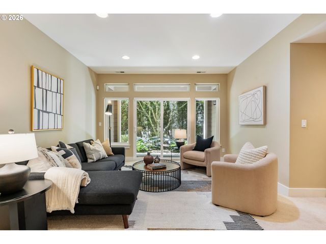 3043 Nw MONTARA Loop, Portland, OR 97229