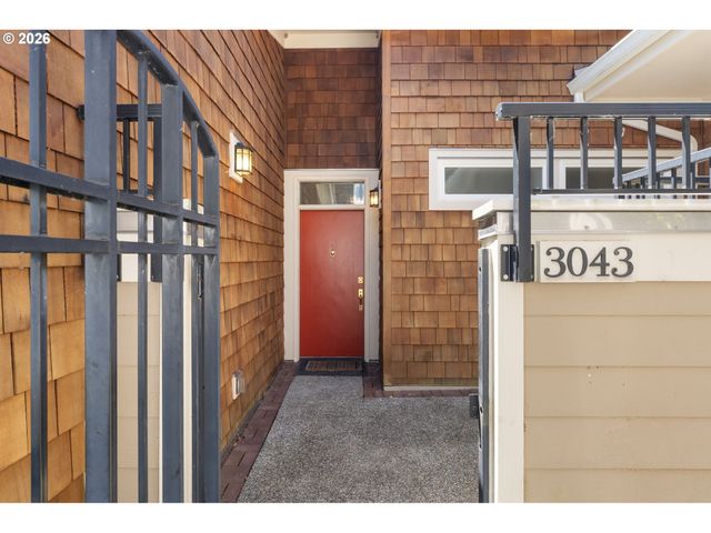 3043 Nw MONTARA Loop, Portland, OR 97229
