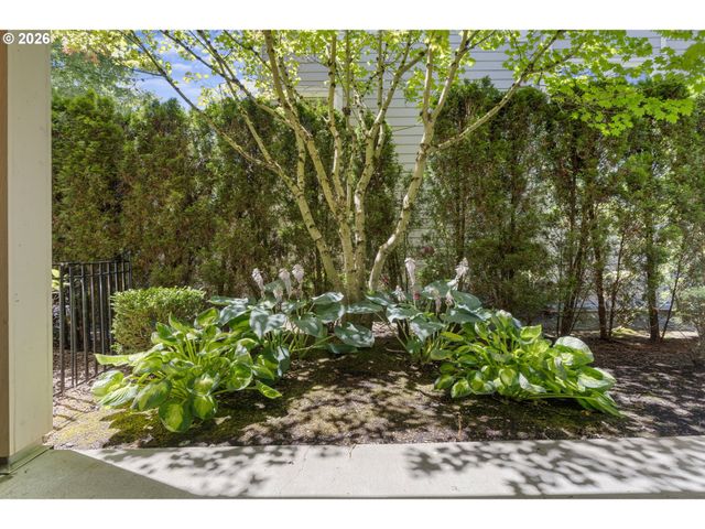 3043 Nw MONTARA Loop, Portland, OR 97229