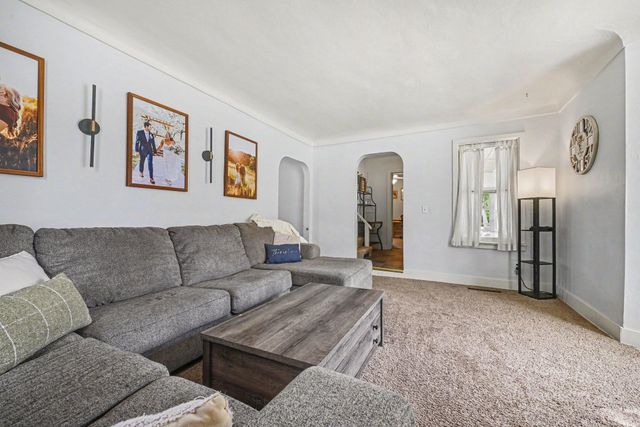 714 4th Street W, Hastings, MN 55033