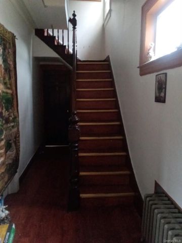 8616 90th Street, Woodhaven, NY 11421