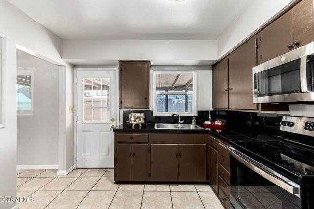 409 N 28TH Place, Phoenix, AZ 85008