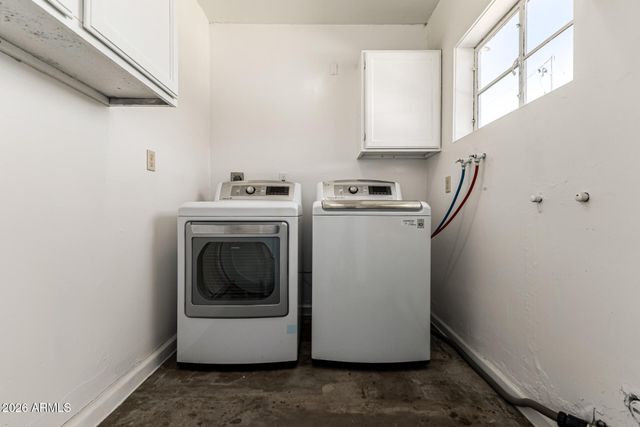 409 N 28TH Place, Phoenix, AZ 85008