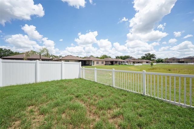 2118 TRILLIUM BOULEVARD, Brooksville, FL 34604