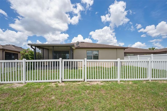 2118 TRILLIUM BOULEVARD, Brooksville, FL 34604