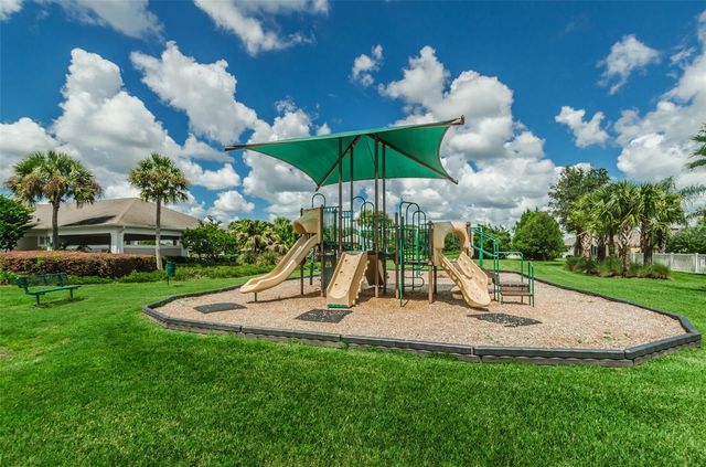 2118 TRILLIUM BOULEVARD, Brooksville, FL 34604
