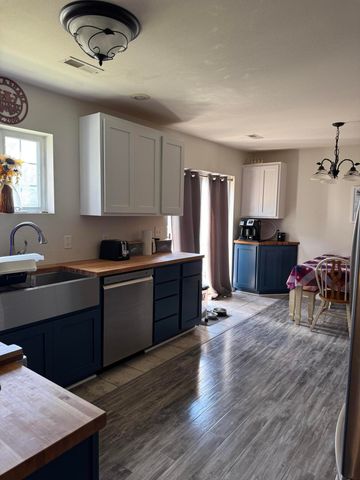 602 GILMAN ST, Moberly, MO 65270