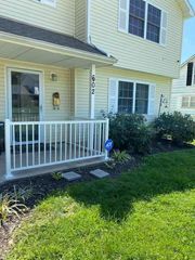 602 GILMAN ST, Moberly, MO 65270