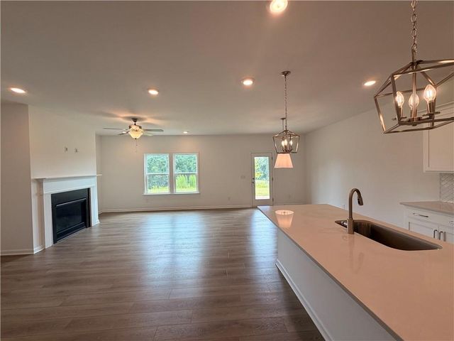 215 Foxhill Drive, Dawsonville, GA 30534