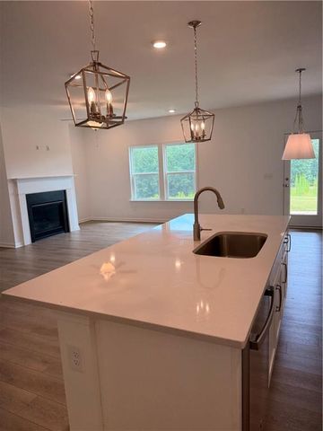 215 Foxhill Drive, Dawsonville, GA 30534