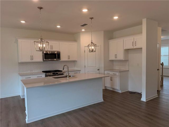 215 Foxhill Drive, Dawsonville, GA 30534