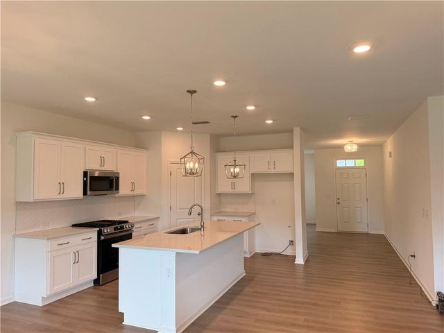 215 Foxhill Drive, Dawsonville, GA 30534